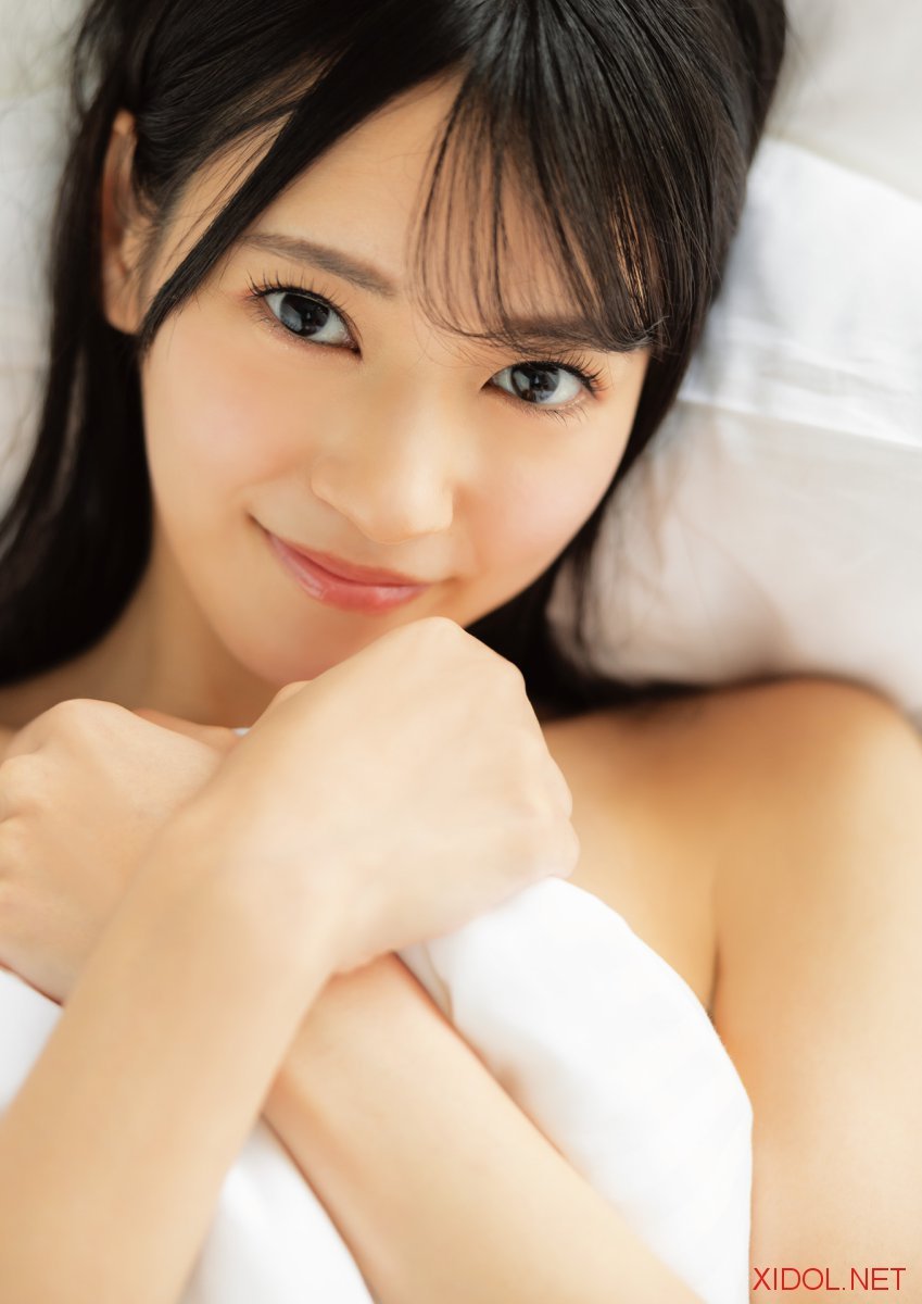 [Photobook]【電子書籍版限定アザーカット追加】八掛うみ写真集 She Loves You
