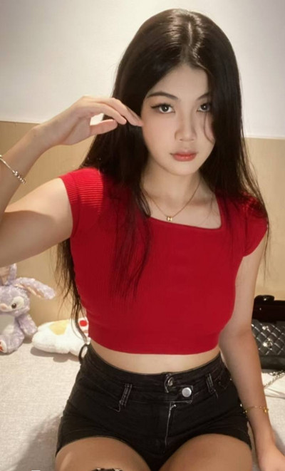 肉感黑絲美女私拍曝光露臉深喉狂舔大屌 肥嫩騷穴真假肉棒輪番插入 調教蹂躪豐滿酮體全程浪叫[MP4/478MB]
