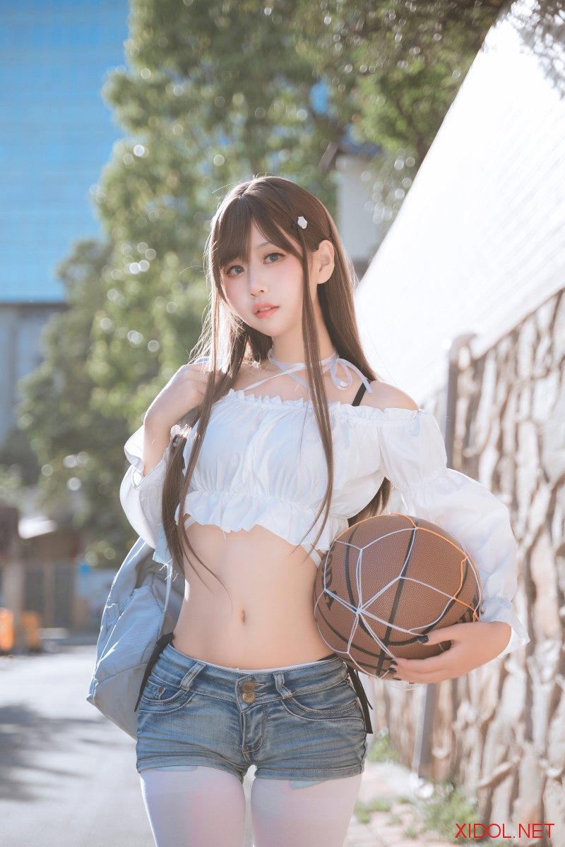 [Cosplay] 萌芽儿o0 邻家小恶魔 [47P1V-426MB]
