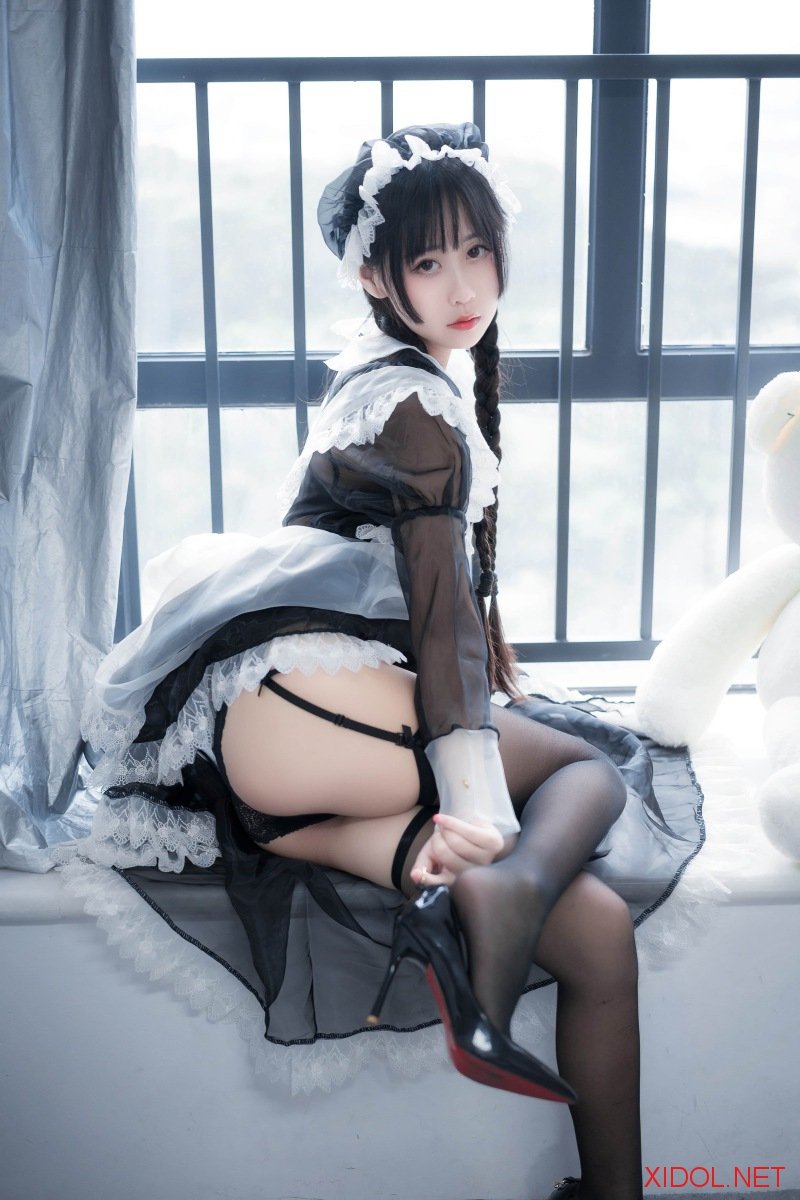 [Cosplay] 萌芽儿o0 透明女仆 [27P-185MB]