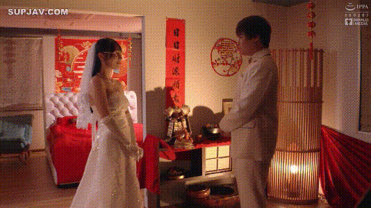 新婚夫妻婚房，羞澀的四眼小嬌妻 太漂亮了 甜美又可愛，穿著婚紗啪啪，羞澀難當！ 有個這麼漂亮的小嬌妻 精盡人亡啊