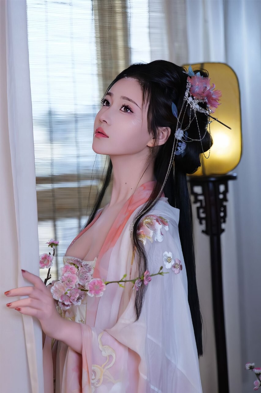 年年古裝 - 霓裳，橙白綻放花之美人[50P]