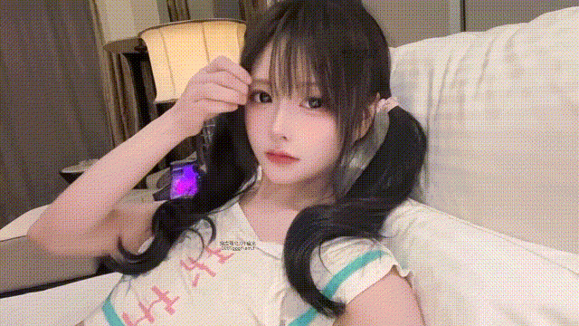 可愛雙馬尾高顏值魅魔美少女【小月喵】下海與金主露臉足交性愛自拍[MP4/876MB]