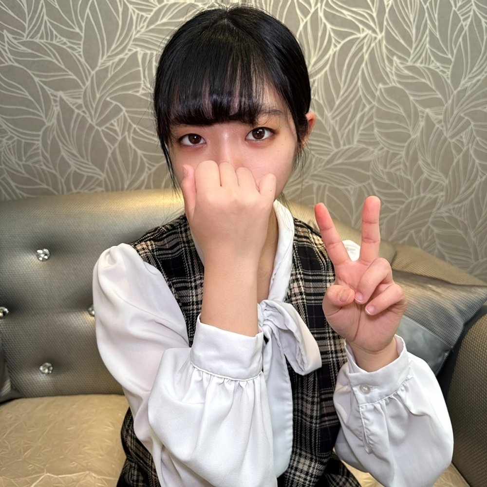 新FC2PPV 4706691 調教陰毛濃密的學生妹大玩3P內射