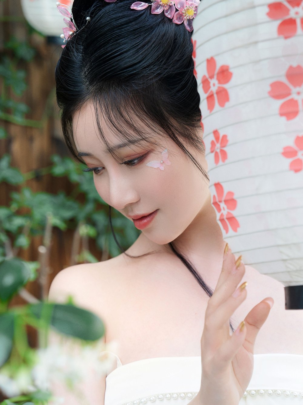 年年古裝 - 花間集，喇叭花下青衣少女[36P]
