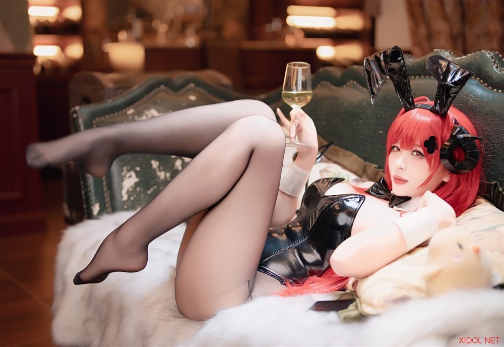 [Cosplay] 轩萧学姐 兴登堡 兔女郎 [68P1V-541MB]